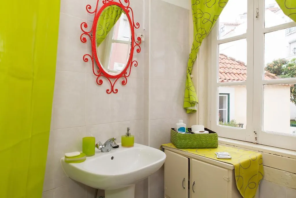Alfama Vintage Apartments By Altido 0*, Lisbon