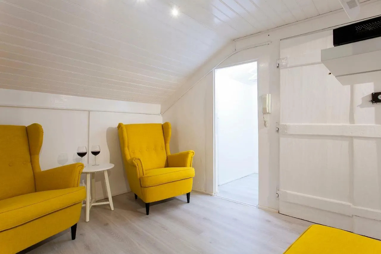 Alfama Vintage Apartments By Altido 0*, Lisbon
